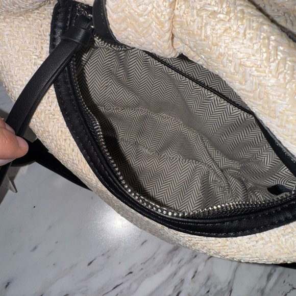 NWT Urban Expressions Beige and Black Crossbody Bag - Picture 6 of 16